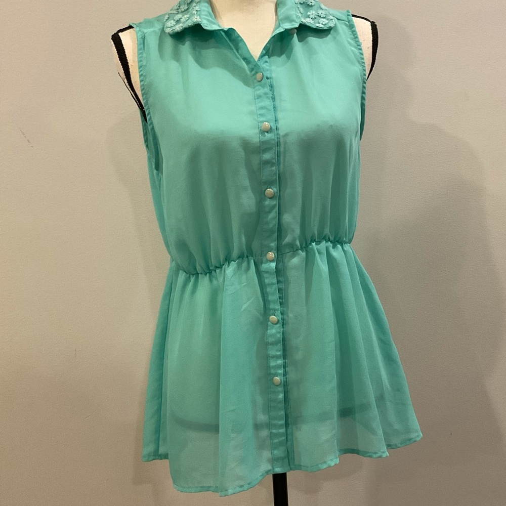 Beautiful sheer sleeveless turquoise button down